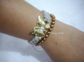 PULSEIRAS  BEGE BORBOLETA + pulseira de bolinhas cobres